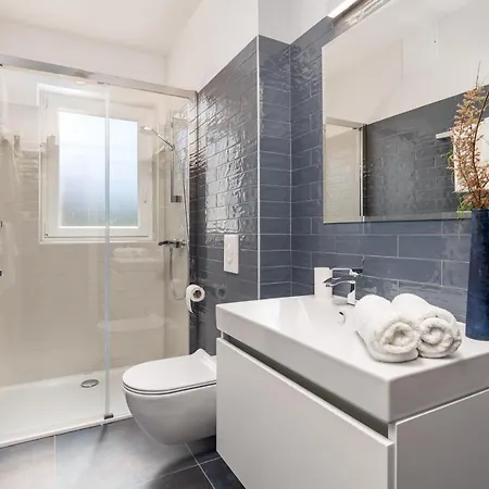 Heni Apartament Vrbnik (Primorje-Gorski Kotar)