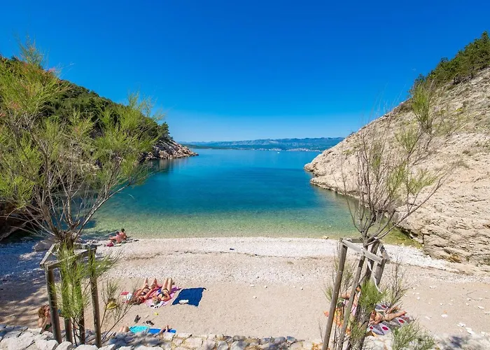 Heni Vrbnik (Primorje-Gorski Kotar)