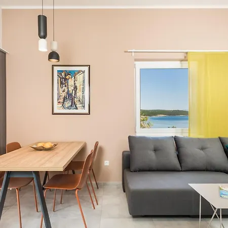 Heni Apartment *