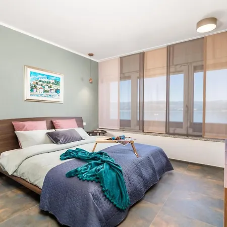 Heni Apartment *