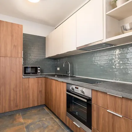 Apartment Heni Vrbnik (Primorje-Gorski Kotar)
